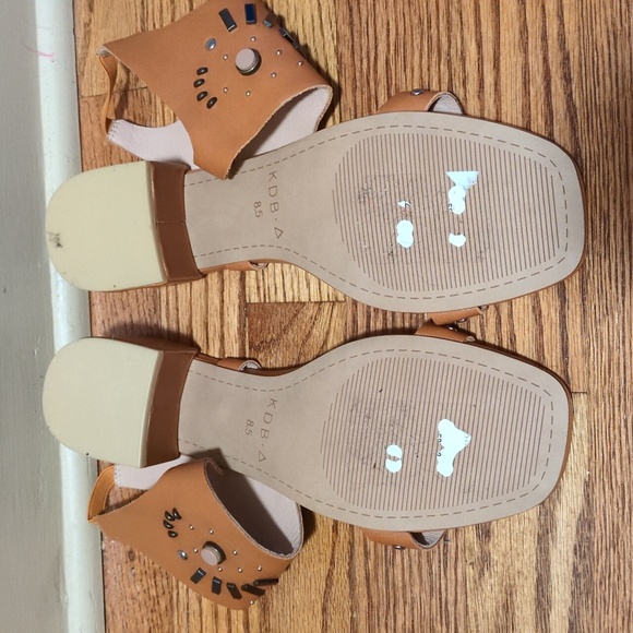 Kelsi Dagger Brooklyn Heals Size 8.5 - Picture 3 of 3